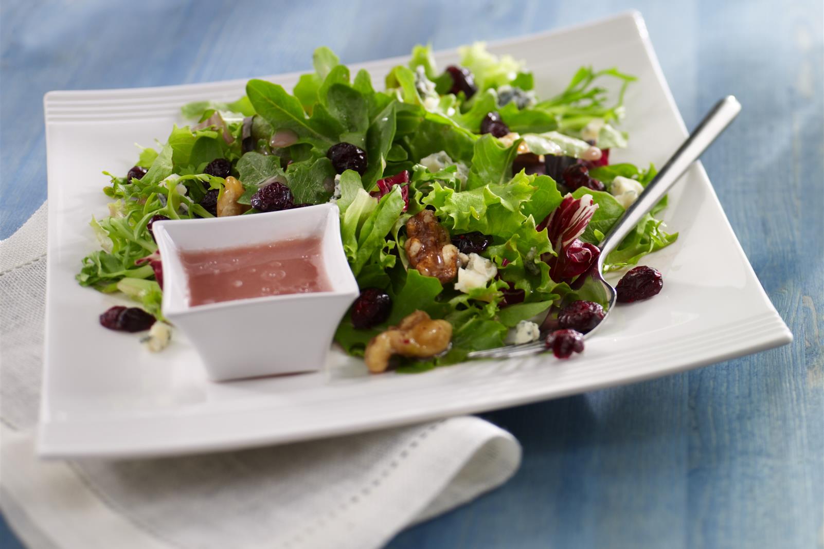 Blue Cheese and Baby Greens Salad