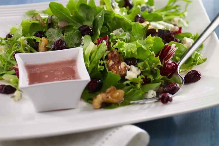 Blue Cheese and Baby Greens Salad